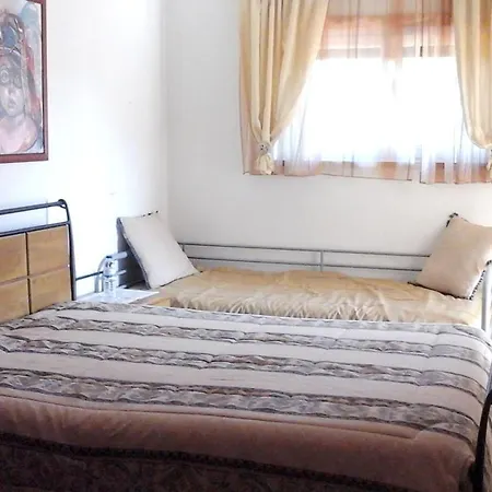 House With 2 Bedrooms In Salir De Matos With Wonderful Mountain View Balcony And Wifi 10 Km From The Beach Holiday home