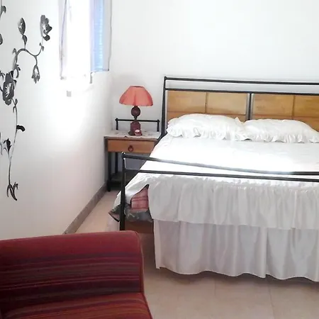 Holiday home House With 2 Bedrooms In Salir De Matos With Wonderful Mountain View Balcony And Wifi 10 Km From The Beach *