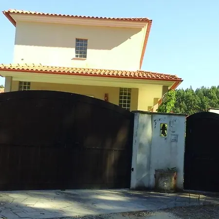 House With 2 Bedrooms In Salir De Matos With Wonderful Mountain View Balcony And Wifi 10 Km From The Beach